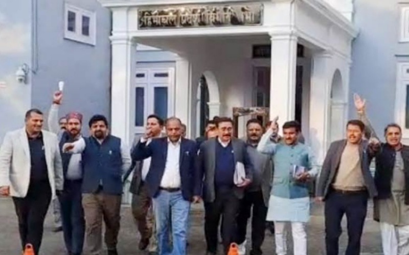 विधानसभा के बजट सत्र के दूसरे दिन भी सदन में हंगामा बरकरार, विपक्ष ने किया वॉकआउट