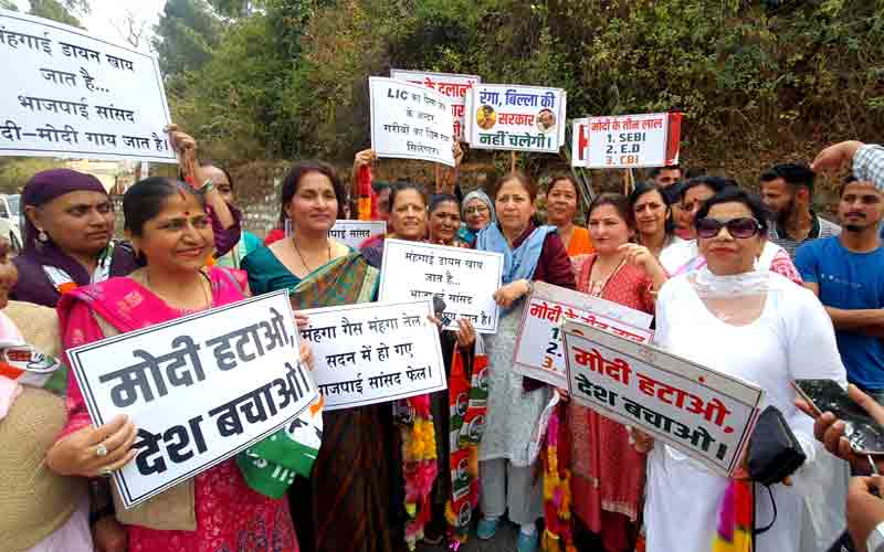 आटा-दाल पर जीएसटी और महंगे सिलेंडर वाली मोदी सरकार अब बर्दाश्त नहीं- चंदेल