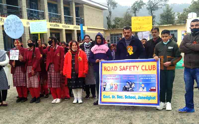 कविता पाठ में रिद्धिमा, भाषण में गौरव और नारा लेखन में प्रजक्ता रही अव्वल