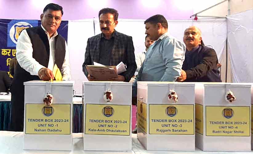 सुपर फार्मूला कामयाब, गत वर्ष से 25 करोड़ अधिक में सिरमौर के ठेके नीलाम