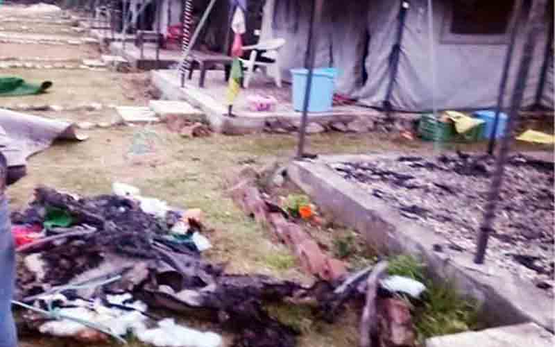 बाशिंग में कैंपिंग साइट टैंट में अचानक भड़की आग, लाखों का नुक्सान
