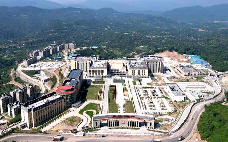 एम्स से रेफर गर्भवती रास्ते में करवाया सुरक्षित प्रसव मामले में कमेटी गठित