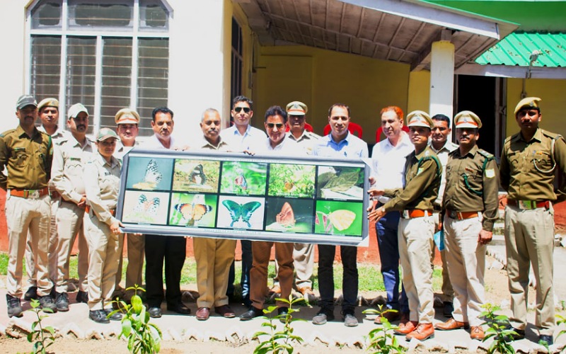 प्रधान सचिव ओंकार चंद शर्मा ने तितली संग्रहालय का किया दौरा