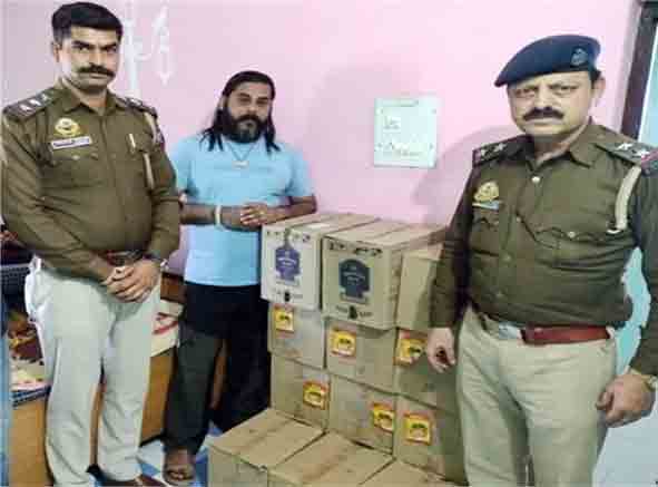 निजी होटल में चल रहा था अवैध शराब का कारोबार, पुलिस ने दबिश देकर…..