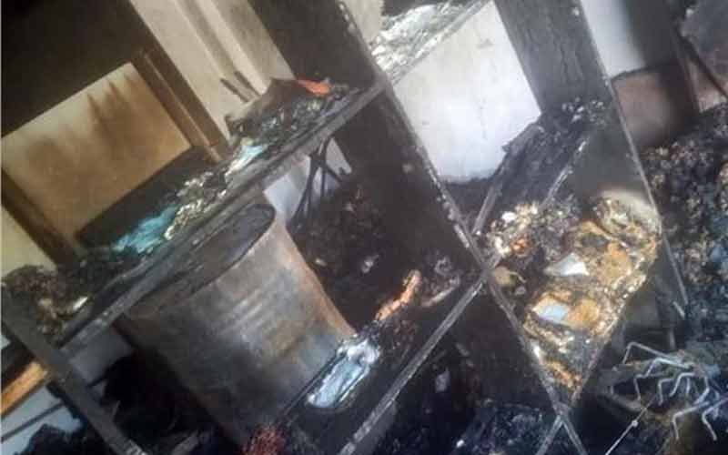 दुकान में हुआ भीषण अग्निकांड, पीड़ित को लाखों रुपए का नुक्सान