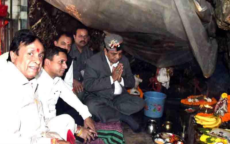 श्री गम्भरेश्वर महादेव मंदिर को प्राकृतिक पर्यटन स्थल के रूप में विकसित किया जाएगा- डाॅ. शांडिल