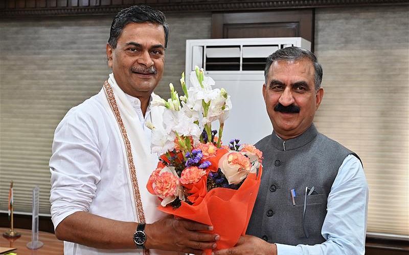 सीएम सुक्खू ने केंद्रीय ऊर्जा मंत्री आर.के. सिंह से की भेंट