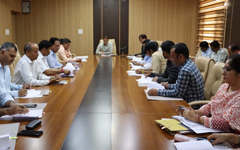 आंगनबाड़ी केंद्रों तक समय पर पोषाहार पहुंचाना सुनिश्चित बनाएं अधिकारी- सुमित खिमटा