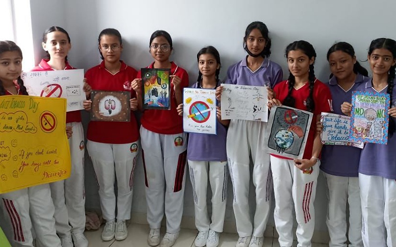 कैरियर एकेडमी स्कूल में मनाया गया तंबाकू निषेध दिवस