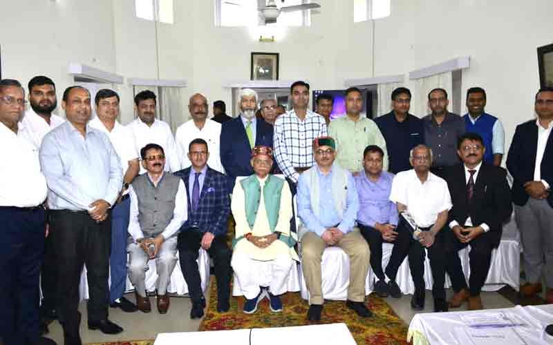 प्रदेश की आर्थिकी में उद्योगपतियों का महत्वपूर्ण योगदान- शिव प्रताप शुक्ल