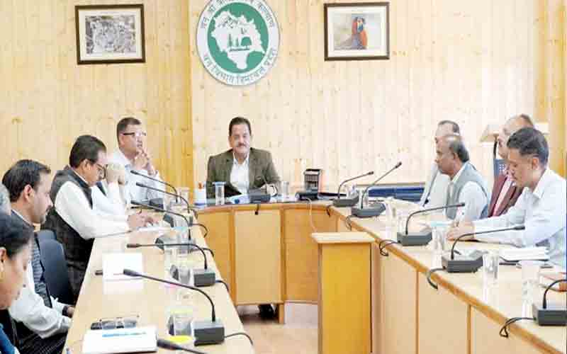 वनों में सूखे पेड़ों को चिन्हित करने की प्रक्रिया समयबद्ध पूर्ण करने के निर्देश