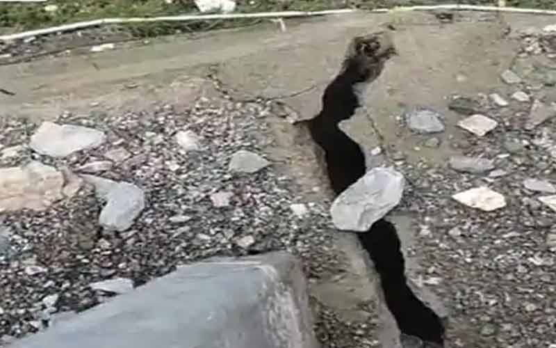 ठियोग में लोगों के घरों को खतरा ,एक और डंगा ढहने की कगार पर