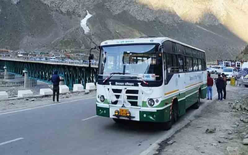 आज देश के सबसे लंबे लेह-दिल्ली रूट पर दौड़ी एचआरटीसी बस