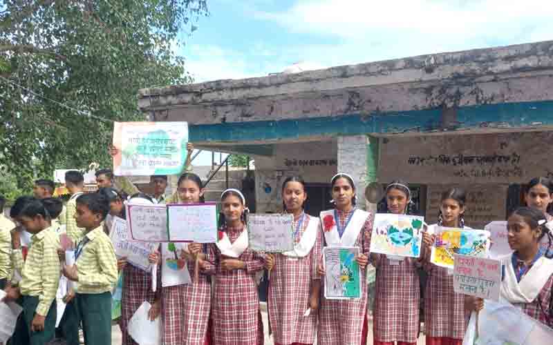स्वच्छ पर्यावरण हमारे स्वस्थ जीवन का आधार है- कनिष्का