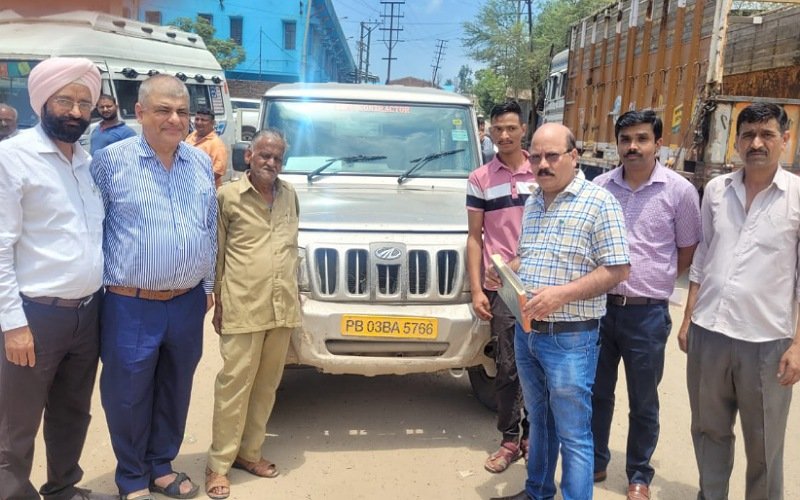 उपायुक्त बद्दी की टीम ने पकड़ी 1 लाख रुपए की तस्करी कर लाई गई शराब