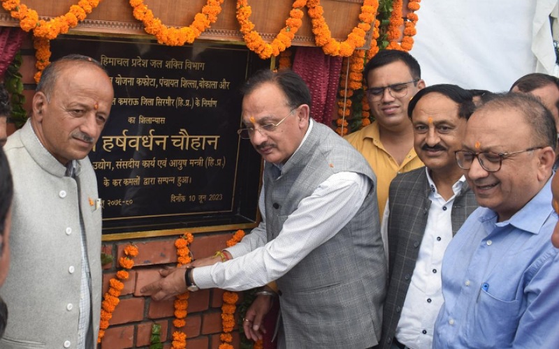 शिलाई विधानसभा में विभिन्न पेयजल योजनाओं का हो रहा निमार्ण- हर्षवर्धन