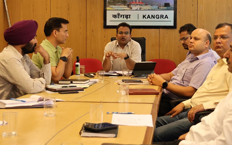मानसून सीजन में आपदा से निपटने के प्रबंधों की हुई समीक्षा