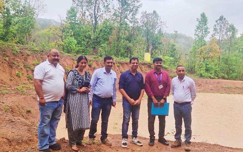 जल संरक्षण के तहत निर्माण कार्यो की समीक्षा बैठक हुई आयोजित