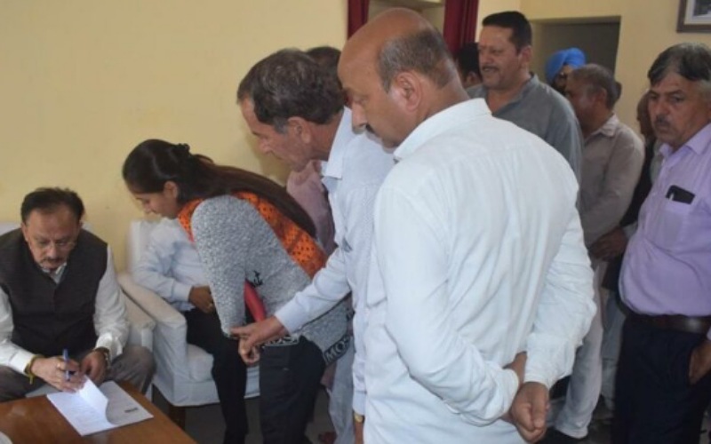 उद्योग मंत्री ने कफोटा और शिलाई में सुनी जनसमस्याएं