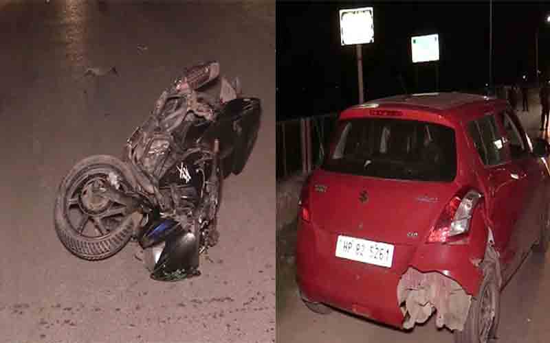 बाइक ने कार को मारी टक्कर, 3 लोग जख्मी