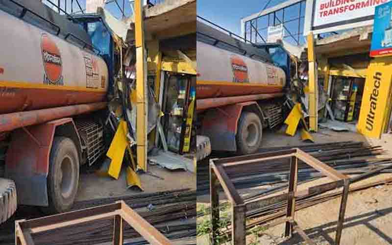 अनियंत्रित होकर वेल्डिंग की दुकान से टकराया तेल से भरा टैंकर, हादसे में…..