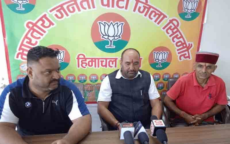 सोलंकी जी अपनी यादाशत करें मजबूत, बनोग-धारक्यारी रोड कांग्रेस नहीं भाजपा की है देन- प्रताप ठाकुर