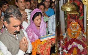 Chief Minister offered prayers at Mata Chintapurni temple, wished happiness and prosperity to the people of the state
