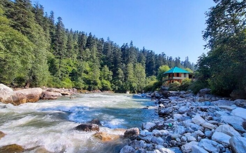 झूला पार करते हुए पार्वती नदी में गिरा नाबालिग युवक, तलाश में जुटी पुलिस