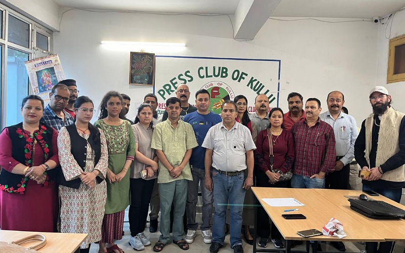 मीडिया के खिलाफ अभद्र टिप्पणी करने वाले होटल मालिक के खिलाफ ऑनलाइन शिकायत