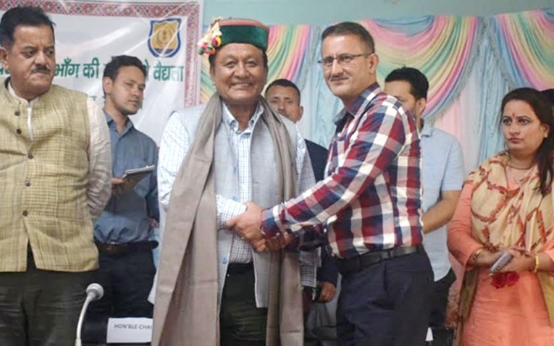 भांग का पौधा एक करिश्माई पौधा है जिससे  बनते हैं हजारों उत्पाद-जगत सिंह नेगी