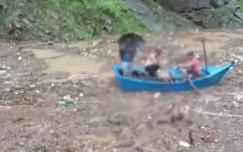 खड्ड को पार करते समय पानी में बहा 70 वर्षीय बुजुर्ग, मौत