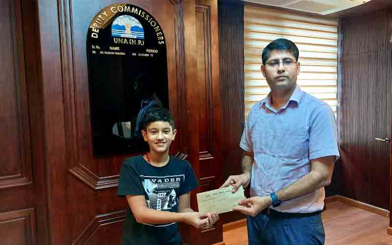 पवन ने अपने पिगी बैंक से सीएम राहत कोष में दान किए 51 सौ रुपए