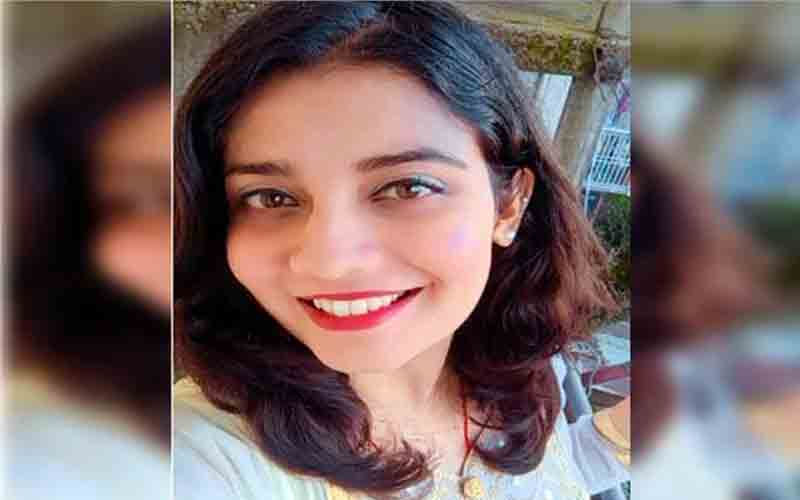 हिमाचल की बेटी स्मृति फ्रांस में विद्यार्थियों को पढ़ाएगी इंगलिश