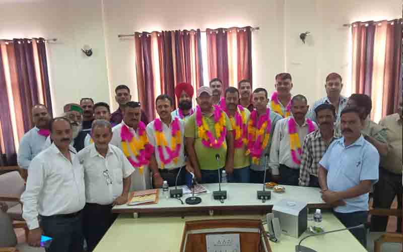 दीन दयाल बने चालक व परिचालक महासंघ सोलन के प्रधान