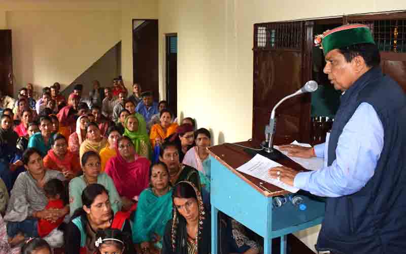 प्रदेश के प्रत्येक गांव में मूलभूत सुविधाएं उपलब्ध करवाना सरकार का लक्ष्य- डाॅ. शांडिल