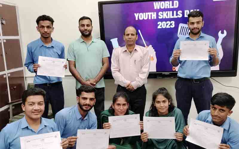 कौशल दिवस के दौरान प्रतिभागियों में देखने को मिला कौशल का जज्बा