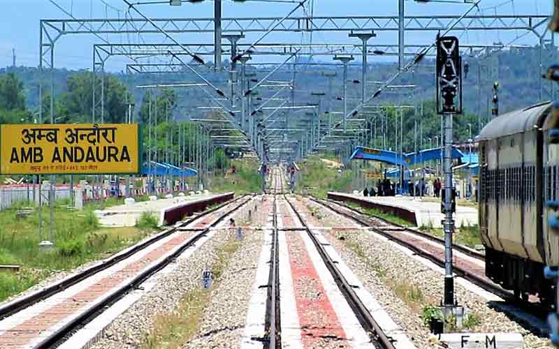 पीएम ने अंब-अंदौरा रेलवे स्टेशन के पुनर्विकास की वर्चुअल रखी नींव, 20.74 करोड़ होंगे खर्च
