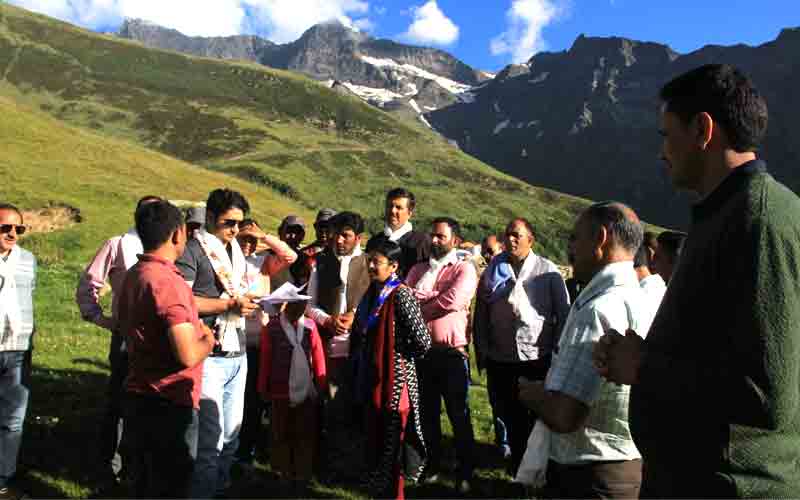 पांगी के विकासात्मक कार्यों को तीव्र गति प्रदान करें अधिकारी- अपूर्व देवगन