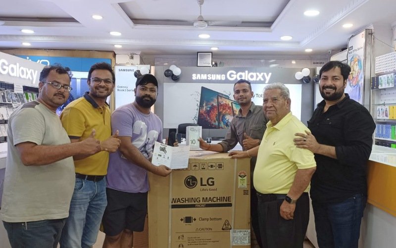 300 रुपए के लिए छोड़कर जा रहा था फोन 20 हजार की वाशिंग मशीन का मिला तोहफ़ा