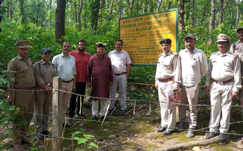 वन निगम के उपाध्यक्ष ने किया हिमकाष्ठ विक्रय भंडार मंतारुवाला पांवटा साहिब का दौरा