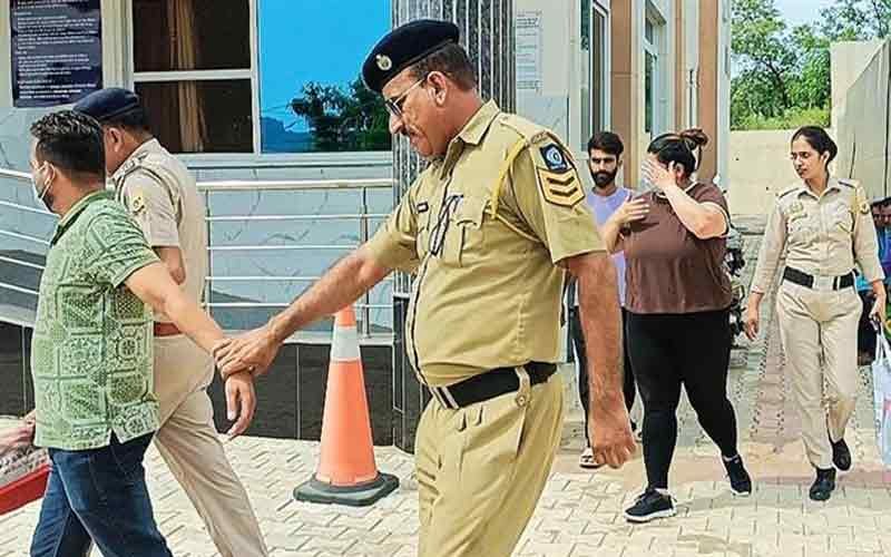 लाखों की ठगी के दोनों आरोपी नालागढ़ कोर्ट ने 4 दिन की न्यायिक हिरासत में भेजे सोलन जेल