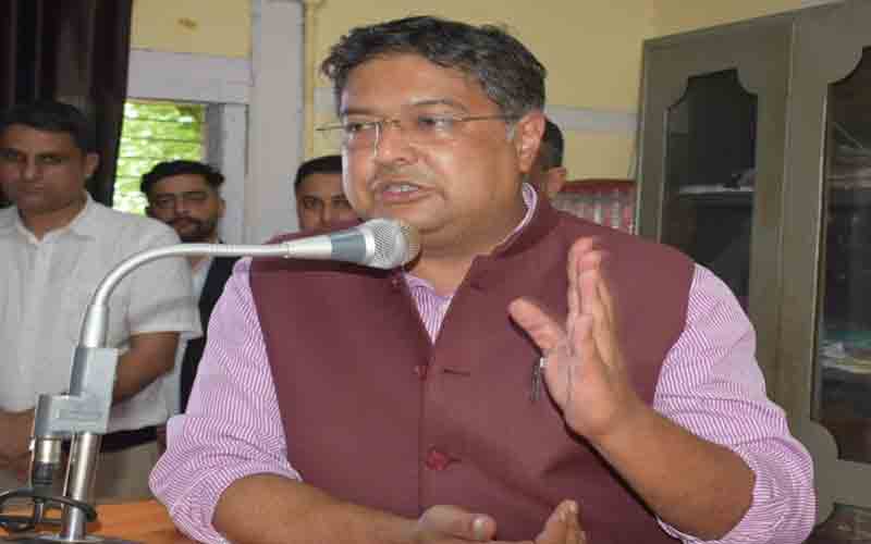 पालमपुर में बढ़ाई जाएगी पार्किंग सुविधा- आशीष बुटेल