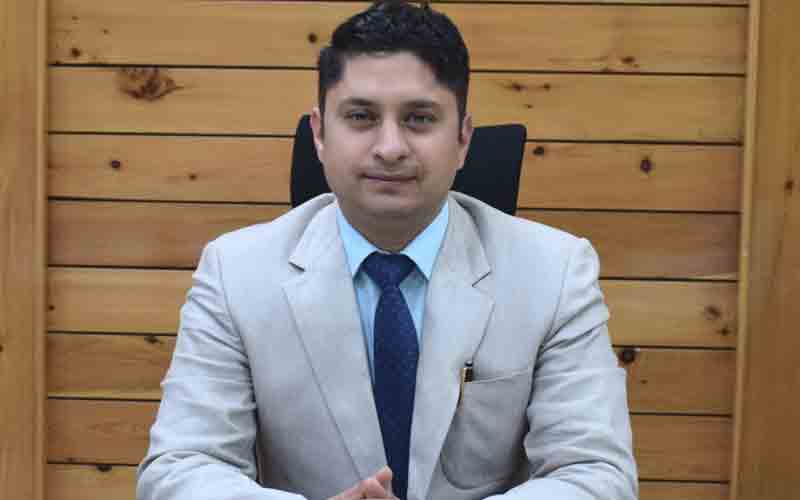 करेरी से लमड़ल रास्ते में फंसे 6 यात्रियों को किया गया सुरक्षित रेस्क्यू- अपूर्व देवगन