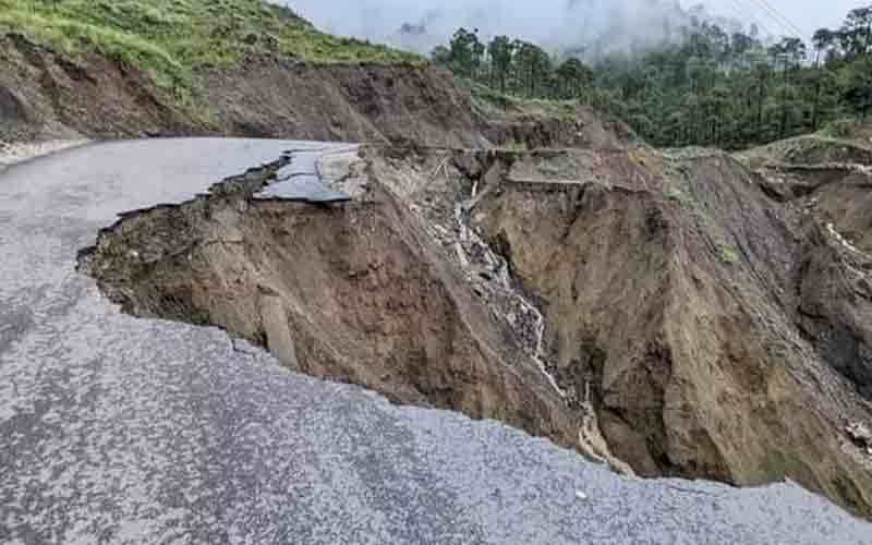 हिमाचल में मानसून सत्र से पहले सभी सड़कें यातायात के लिए होगी बहाल, आदेश जारी