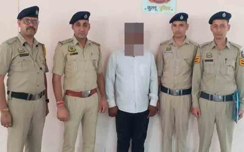 तलाशी लेते समय हरियाणा के युवक से बरामद हुआ चिट्टा, गिरफ्तार