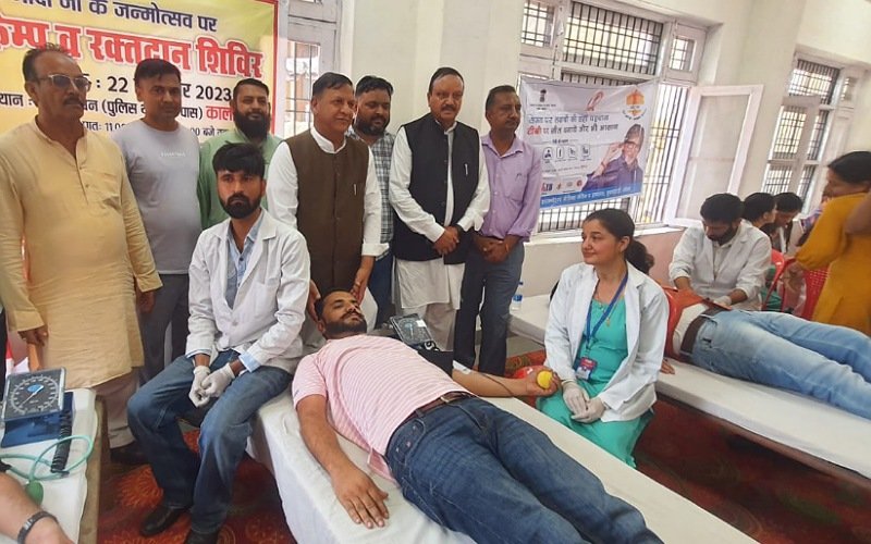 सेवा पखवाड़ा के तहत काला अंब में डॉ. राजीव बिंदल ने किया स्वास्थ्य शिविर का शुभारंभ