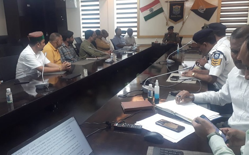 पुलिस अधीक्षक सम्मेलन कक्ष में आयोजित हुई रोड सेफ्टी क्लब की बैठक