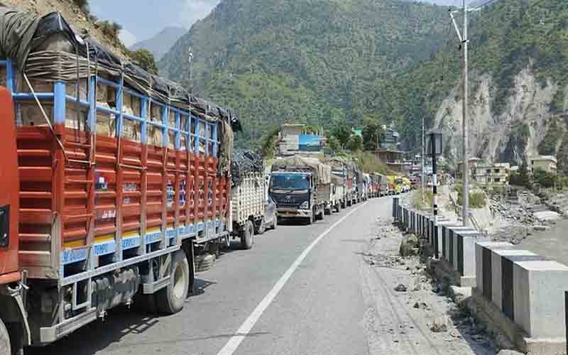 चार दिन बाद बहाल हुआ मंडी-मनाली एनएच, वाहन चालकों ने ली राहत की सांस