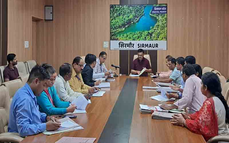 सिरमौर जिला में मतदान केंद्रों के युक्तिकरण के संबंध में बैठक आयोजित