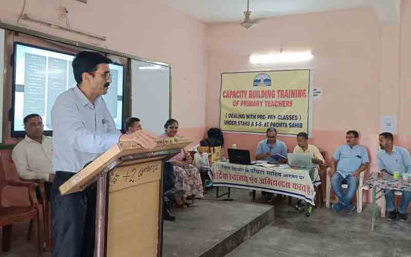 नाहन डाइट में लगी अर्ली चाइल्ड केयर कार्यशाला